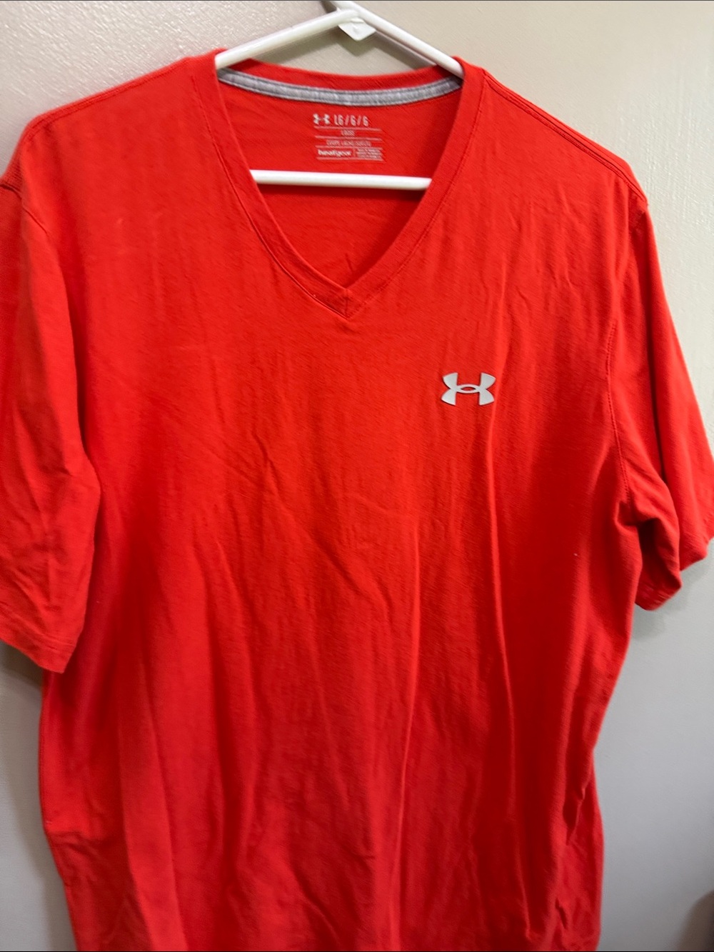 Under Armour Men’s V-Neck Short Sleeve Tee — orange